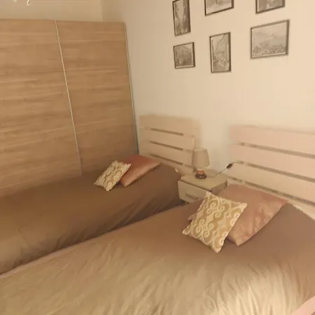 Private Room With Shower En-Suite And Terrace Balzan المظهر الخارجي الصورة